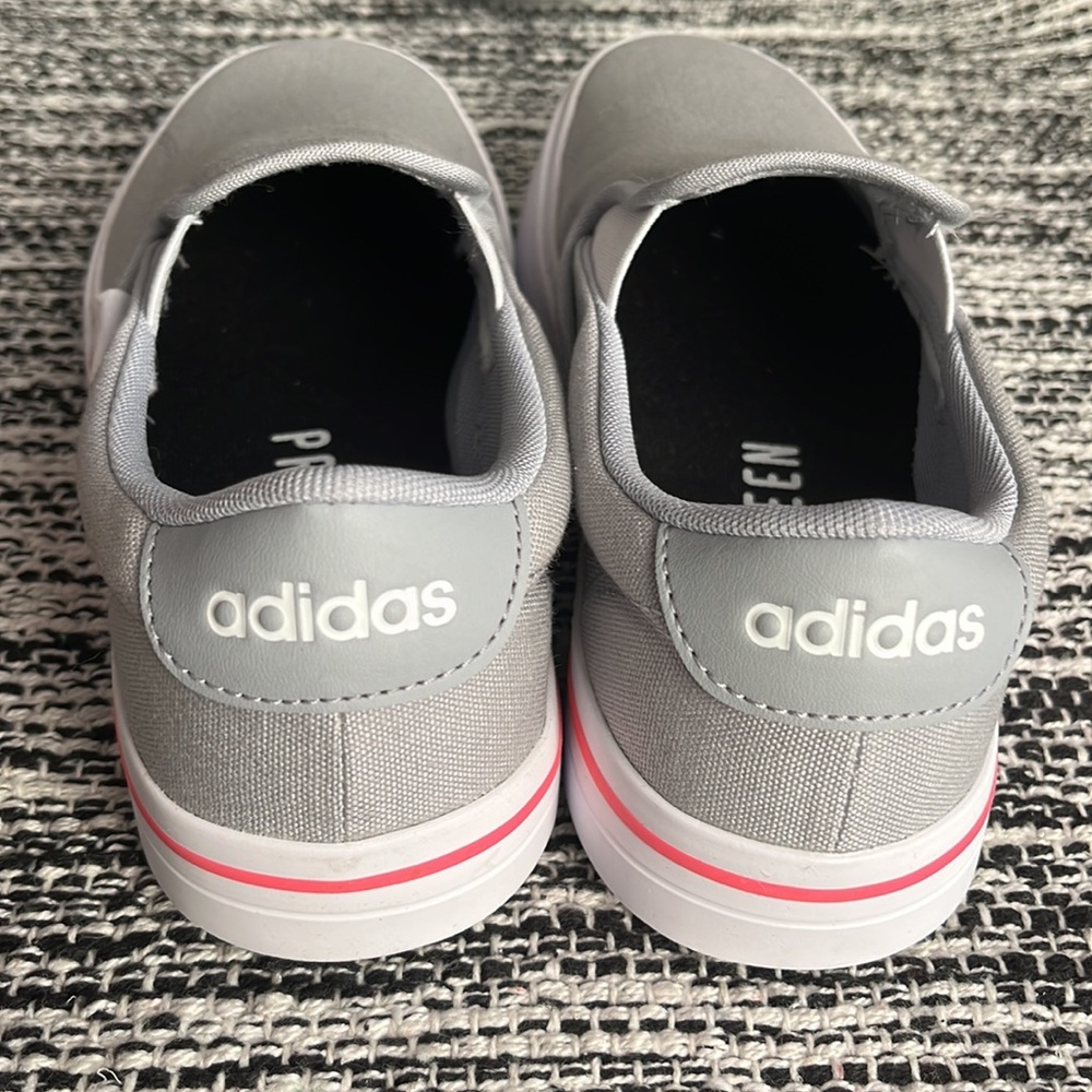 Adidas Women’s sz 6 - Picture 2 of 4